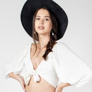 NWT!! Lilyful  tie-front top